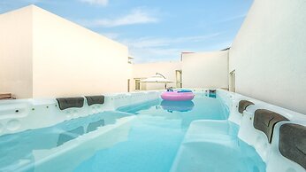 Gyeongju Lineview Poolvilla