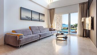 Friemily Pool Villa & Hotel