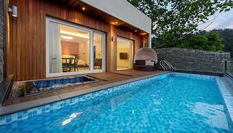 Friemily Pool Villa & Hotel