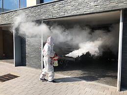 Friemily Pool Villa & Hotel