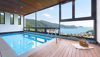 Friemily Pool Villa & Hotel