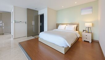 Friemily Pool Villa & Hotel