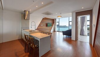 Friemily Pool Villa & Hotel