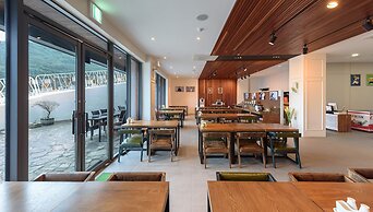 Friemily Pool Villa & Hotel