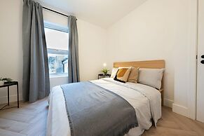 The Battersea Place - Charming 4bdr Flat