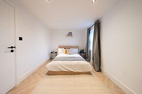 The Battersea Place - Charming 4bdr Flat