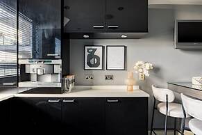 The River Thames View - Stunning 2bdr Flat With Study Room Balcony