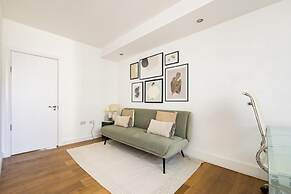 The River Thames View - Stunning 2bdr Flat With Study Room Balcony