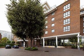 The River Thames View - Stunning 2bdr Flat With Study Room Balcony