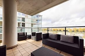 The River Thames View - Stunning 2bdr Flat With Study Room Balcony