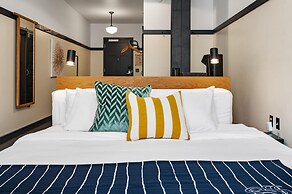 Kasa Classic Studio - Comfortable and Convenient The Maverick
