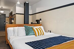 Kasa Classic Studio - Comfortable and Convenient The Maverick
