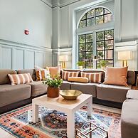 Kasa Trendy Studio Steps to Bakery Square The Maverick