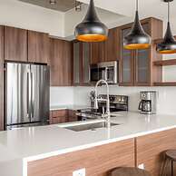 Kasa Spacious 1BD With Private Balcony 2nd Street