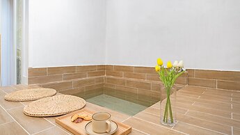 Gyeongju Jullietapoolvilla&kidspension