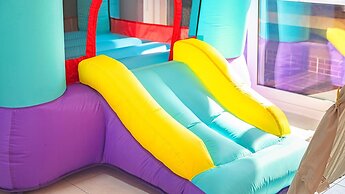 Gyeongju Jullietapoolvilla&kidspension