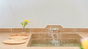 Gyeongju Jullietapoolvilla&kidspension