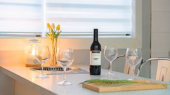 Gyeongju Jullietapoolvilla&kidspension