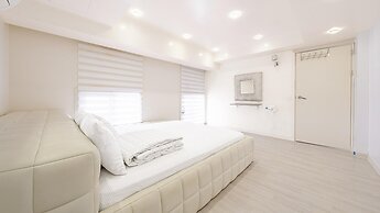 Gyeongju Jullietapoolvilla&kidspension