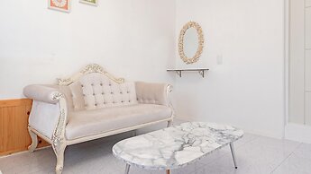 Gyeongju Jullietapoolvilla&kidspension