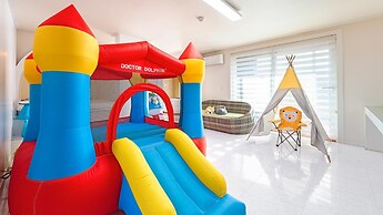Gyeongju Jullietapoolvilla&kidspension