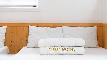 Gyeongju Jullietapoolvilla&kidspension