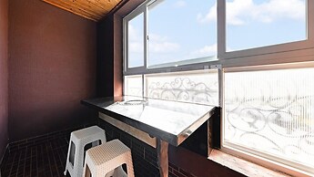 Gyeongju Jullietapoolvilla&kidspension