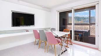 Gyeongju Jullietapoolvilla&kidspension