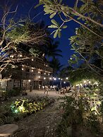 Bamboo House Beach Lodge & Restaurant