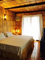 Bamboo House Beach Lodge & Restaurant