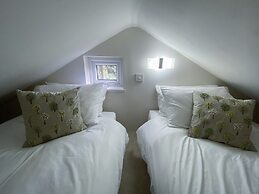 Pear Tree Lodge