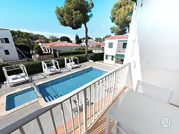 Annabel's Apartments II