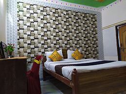 Goroomgo Happy palace Gaya