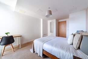 The Stratford Apartments