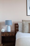 The Stratford Apartments