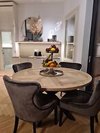 Elegance Room