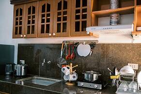 Arka's Elegant Condos