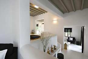 Villa Dafni 4BD with Pool in Kalafatis