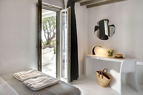 Villa Dafni 4BD with Pool in Kalafatis