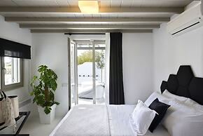 Villa Dafni 4BD with Pool in Kalafatis