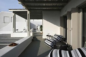 Villa Dafni 4BD with Pool in Kalafatis