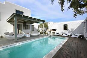 Villa Dafni 4BD with Pool in Kalafatis