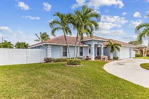 Gorgeous Lake Worth Beach House 4 Bedroom Home by RedAwning
