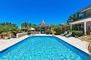Sugar Hill - Firefly by Blue Sky Luxury