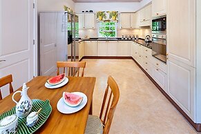 Sugar Hill - Firefly by Blue Sky Luxury