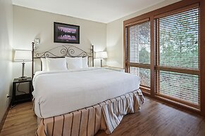 Seventh Mountain 1123 3 Bedroom Condo by RedAwning