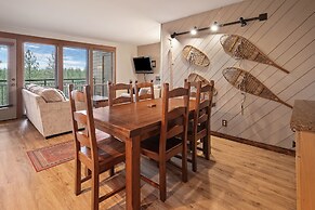 Seventh Mountain 1123 3 Bedroom Condo by RedAwning