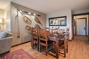 Seventh Mountain 1123 3 Bedroom Condo by RedAwning