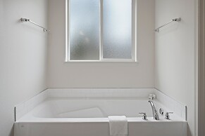 172 Avocet 4 Bedroom Home by RedAwning