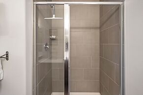 172 Avocet 4 Bedroom Home by RedAwning